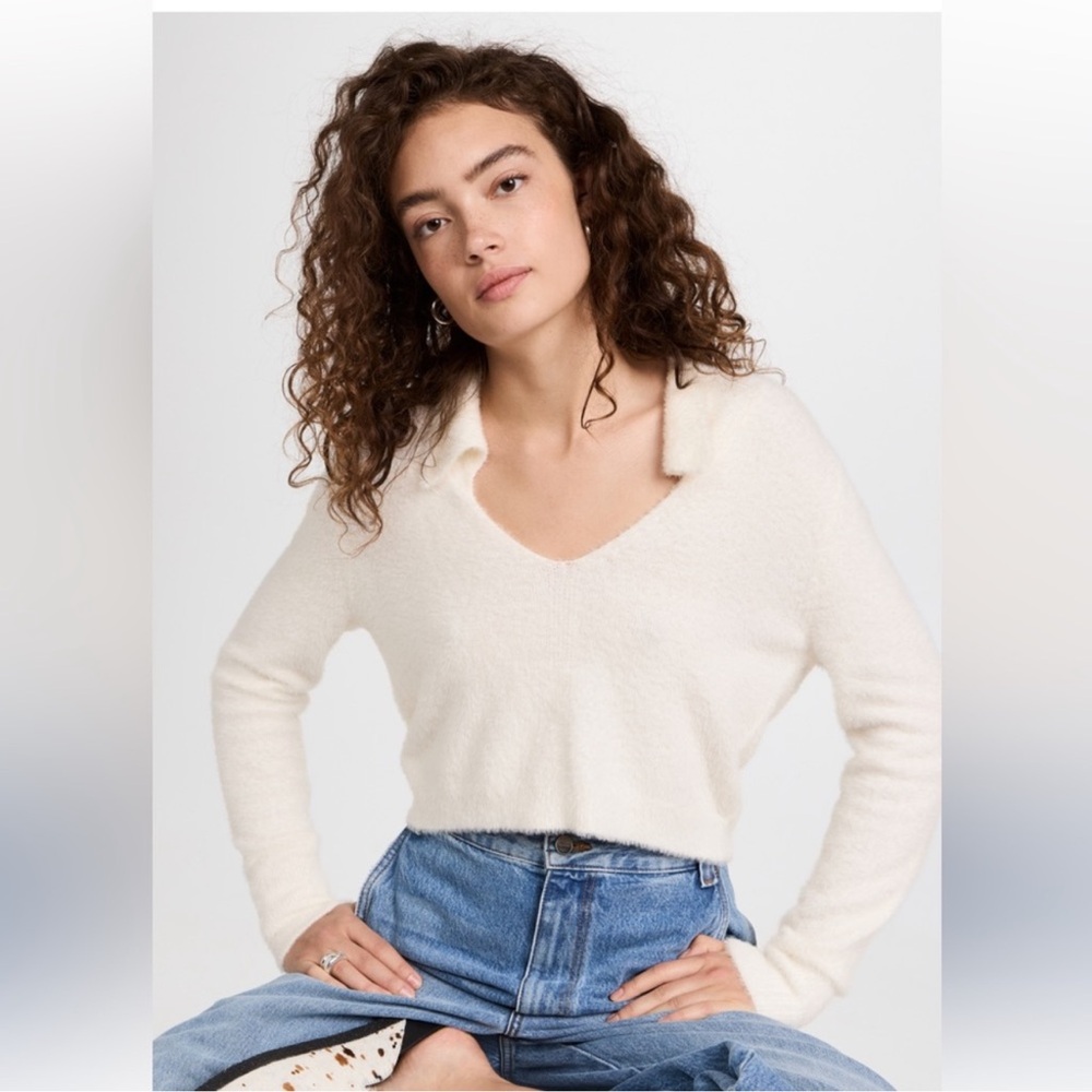 525 Short Eyelash Collared Crop